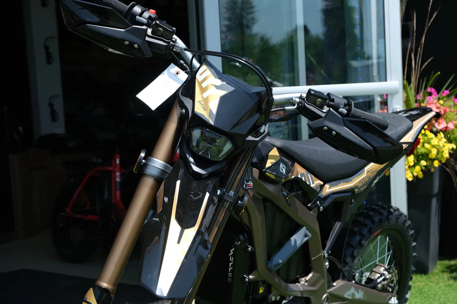 Surron Ultra Bee HP (MY26) – Zdjęcie poglądowe 3